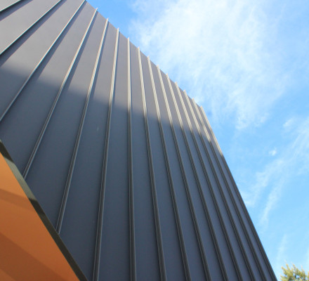 Bardage métallique sur-mesure | Bout2tole.fr