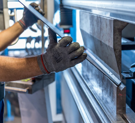 Bande de rive et noue | Bout2tole.fr